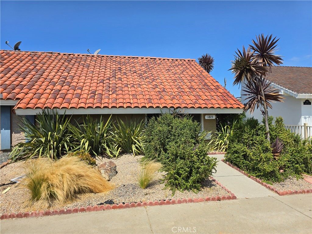 Property Photo: 1815 Alsuna Lane CA 92648