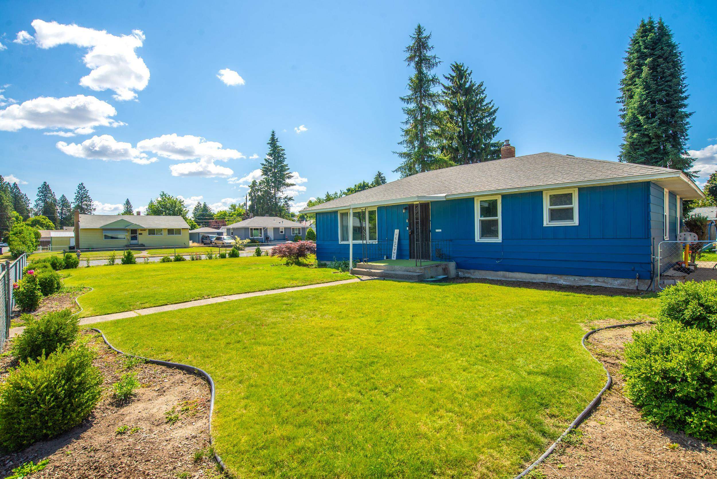 Property Photo:  2205 W Decatur Ave  WA 99205 