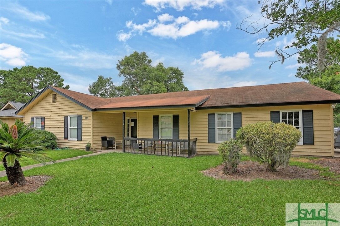 Property Photo:  102 N Nicholson Circle  GA 31419 