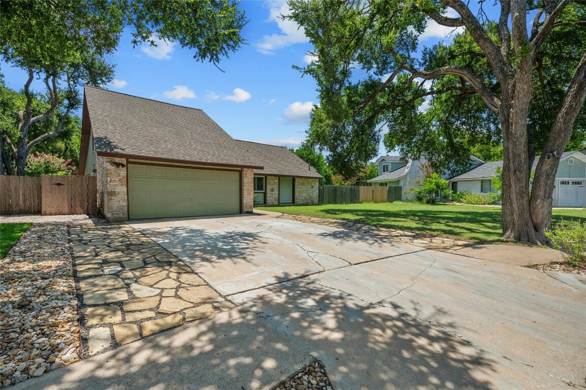 Property Photo:  10255 Missel Thrush Drive  TX 78750 