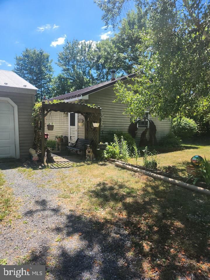 Property Photo:  1164 Lincoln Highway  PA 15559