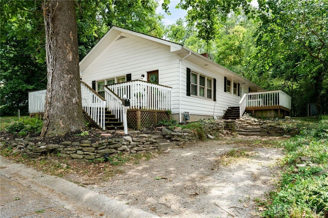 Property Photo:  212 Hollyhock Street  OH 45005 