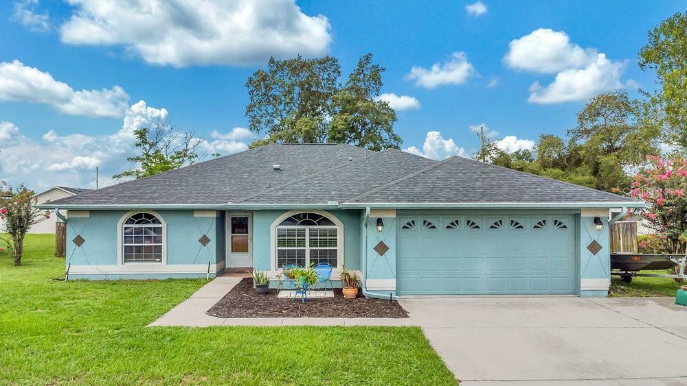 Property Photo:  833 S Atmore Circle  FL 32725 