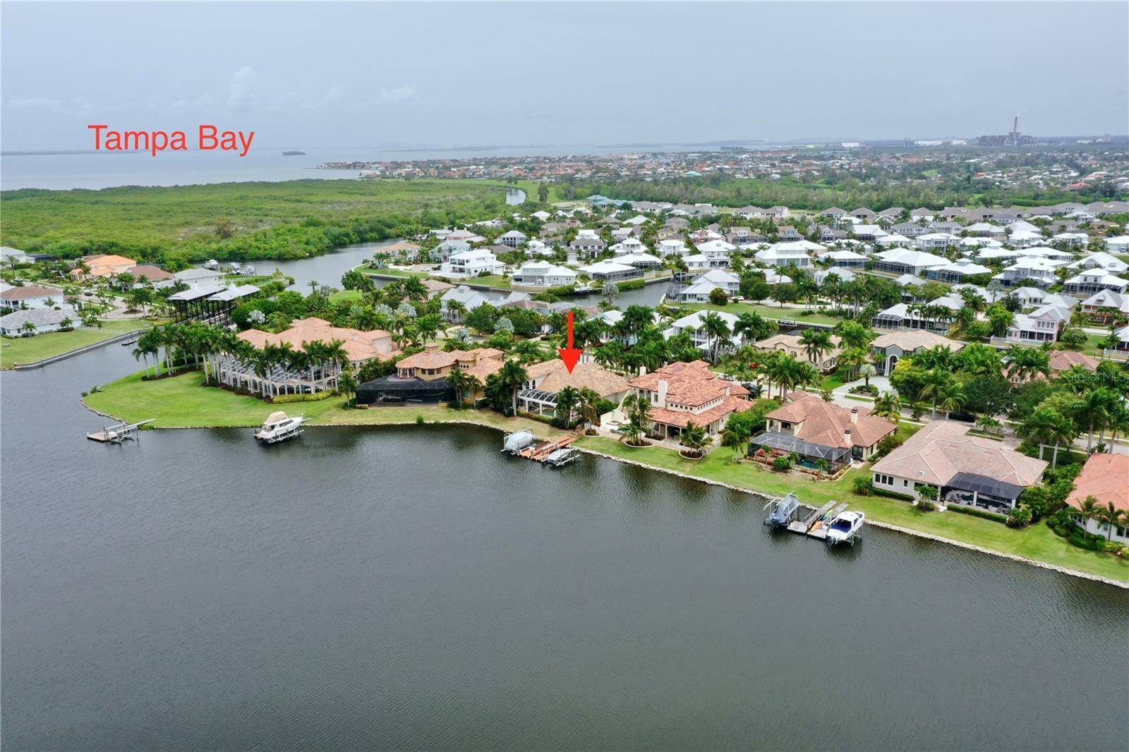 Property Photo:  624 Balibay Road  FL 33572 