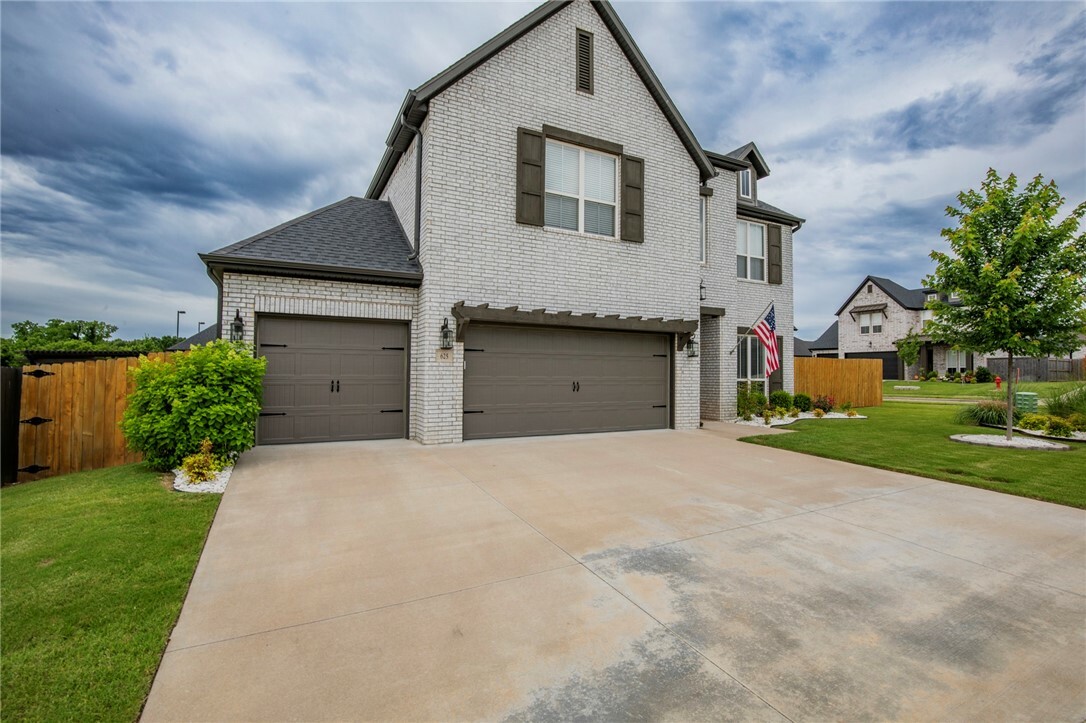 Property Photo: 625 Mill Pond Way AR 72718