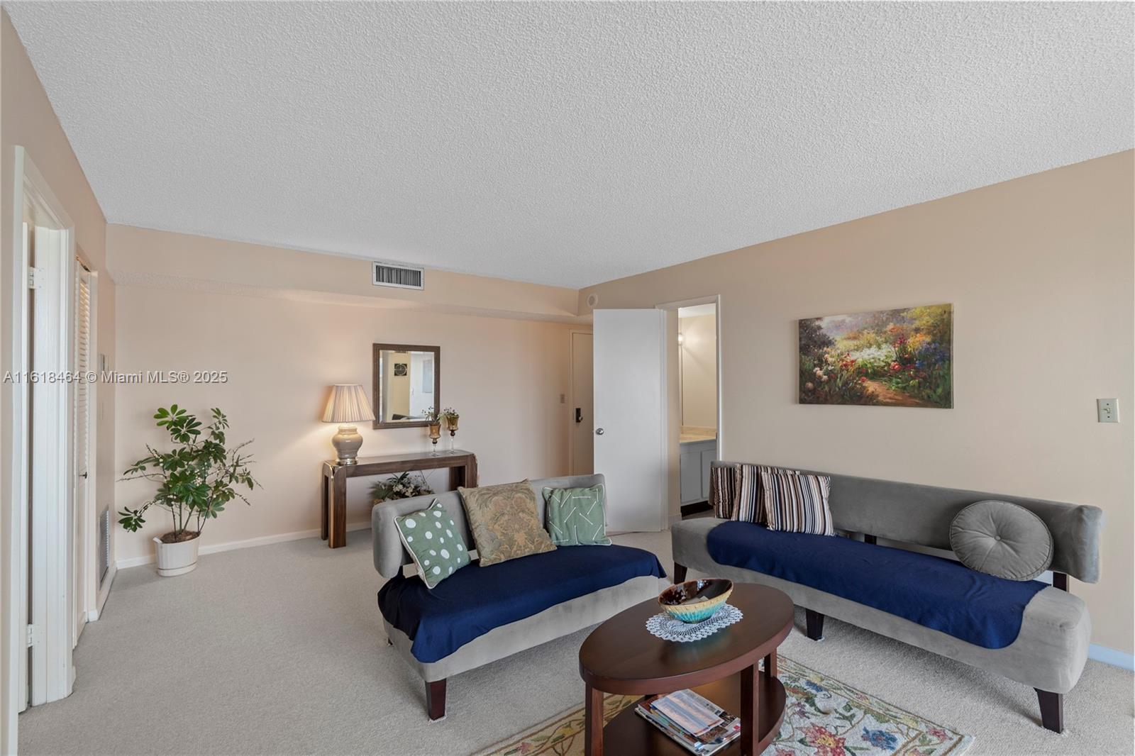 Property Photo:  18181 NE 31st Ct 2202  FL 33160 