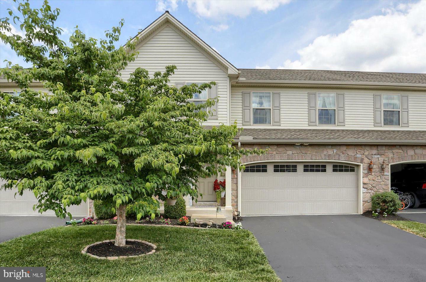 Property Photo:  730 Gladstone Court  PA 17055 