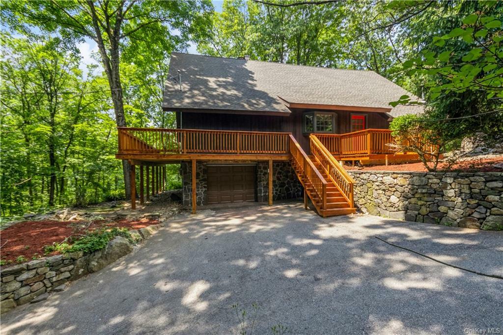 Property Photo:  8 E Cedar Road  NY 10536 