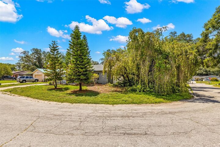Photo de la propriété:  1707 Lakewood Loop  FL 33510 