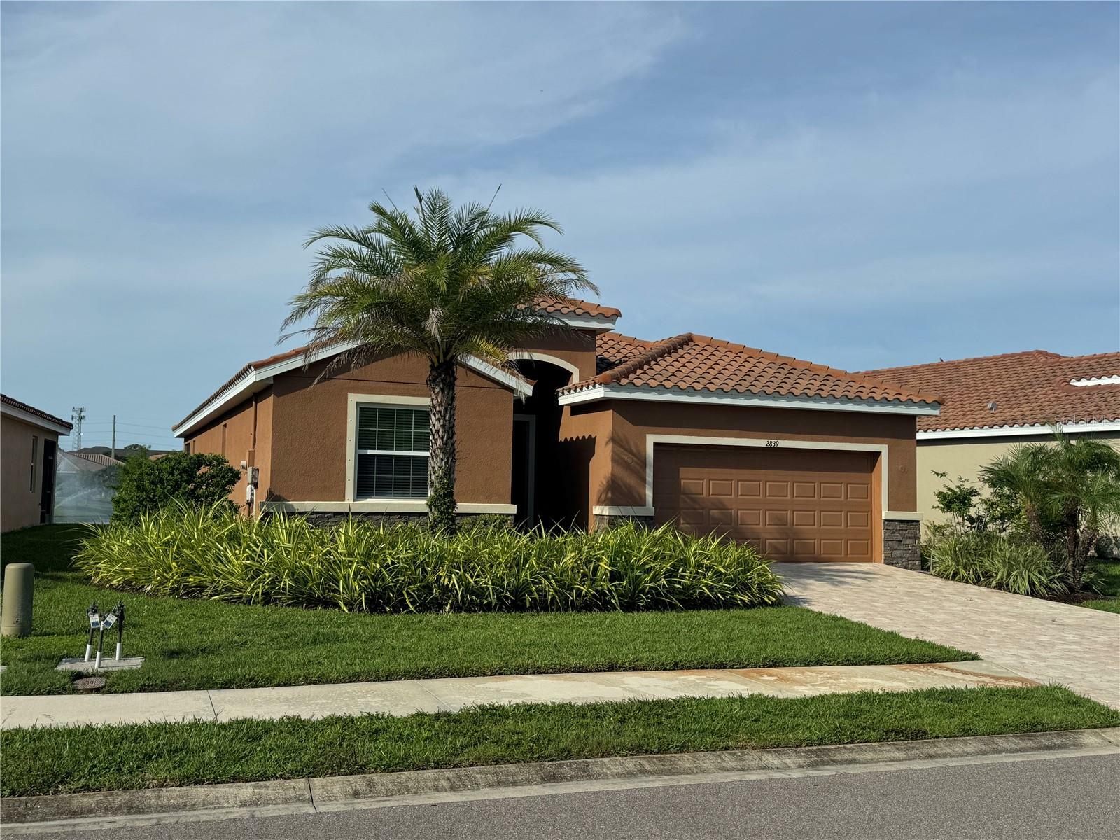 Property Photo:  2839 Esmeralda Drive  FL 34243 