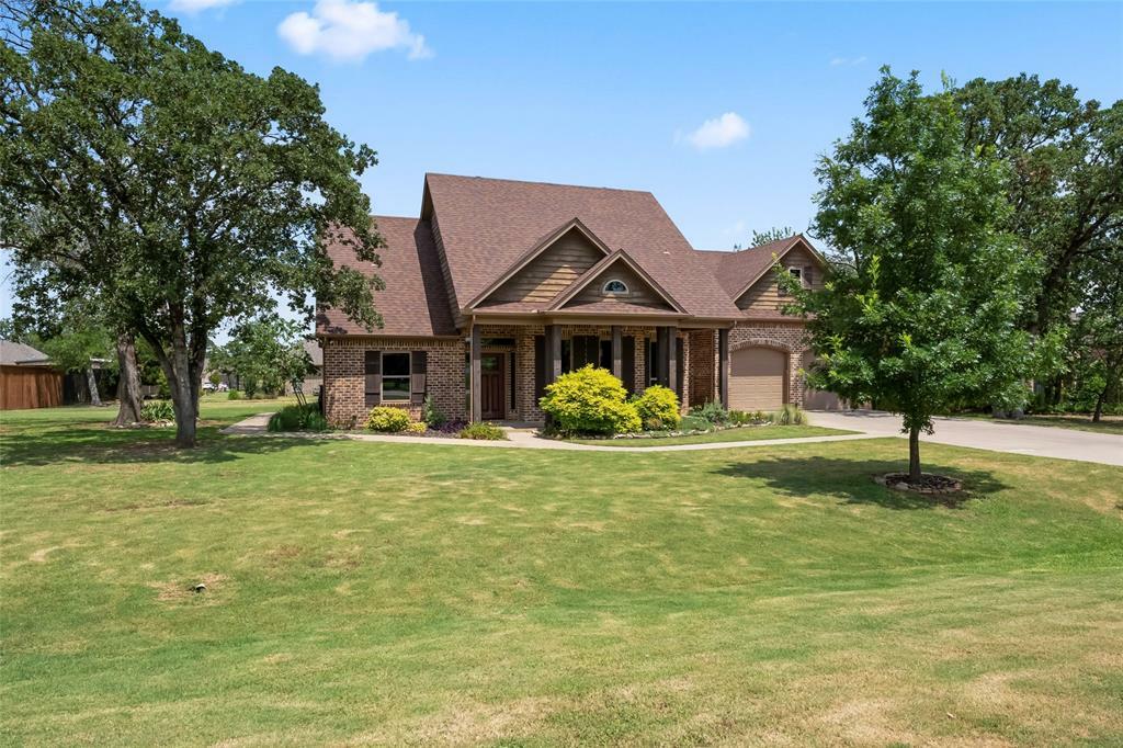Property Photo: 108 Bent Oak Drive TX 76227