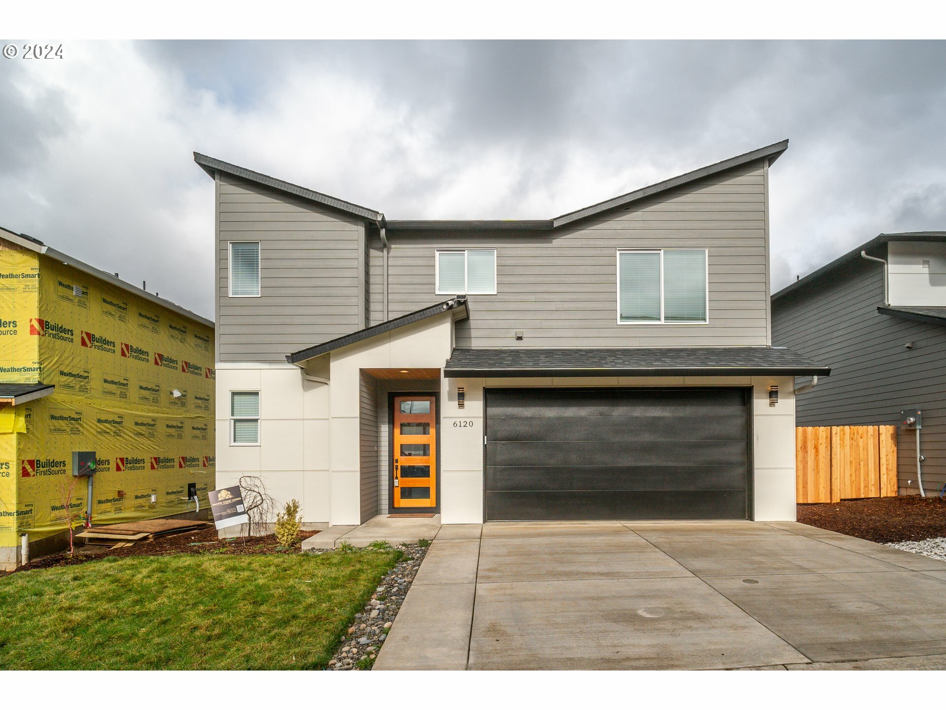 Property Photo:  6120 NE 45th Ct  WA 98661 