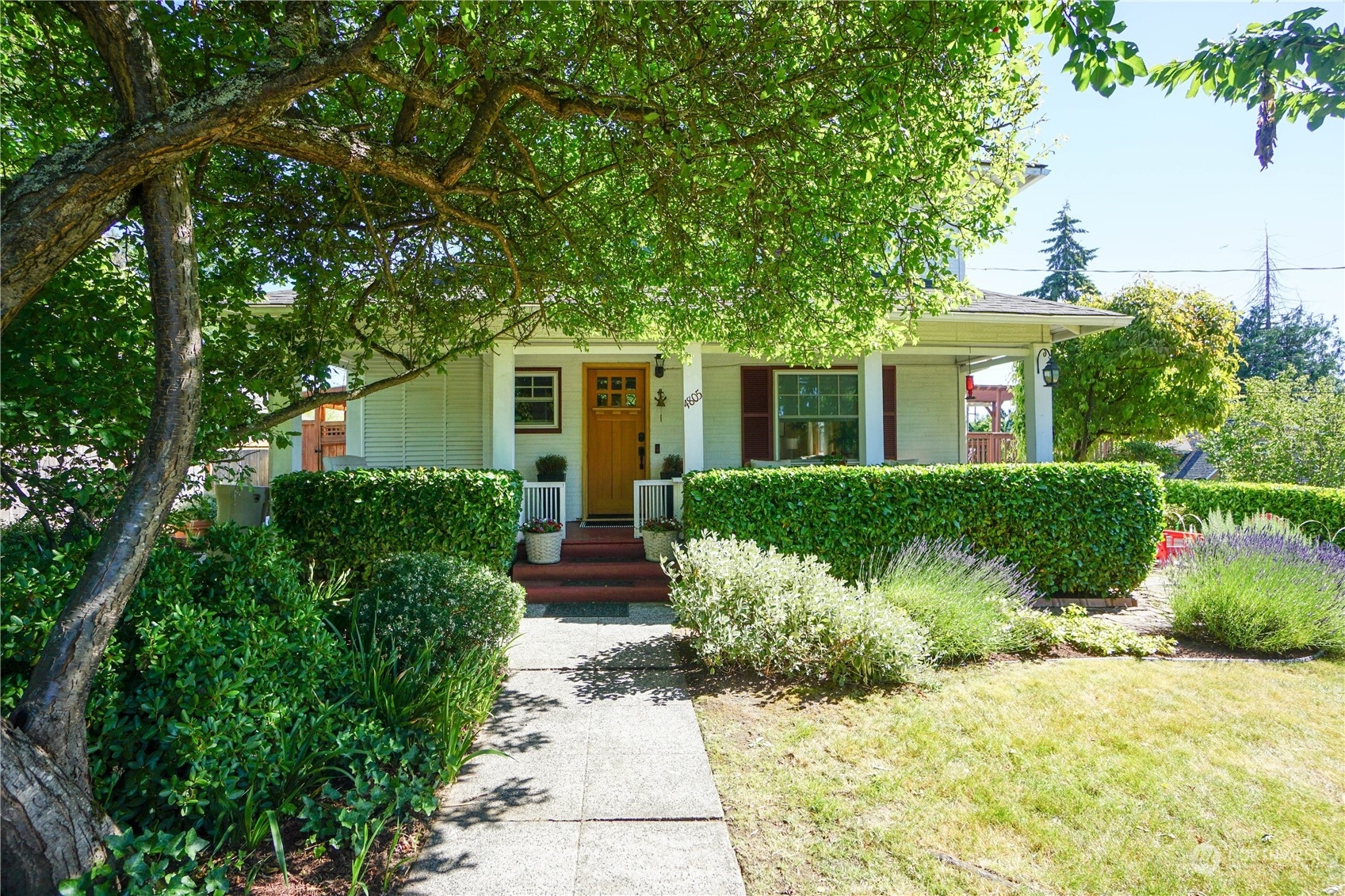 Property Photo:  4805 S Chicago Street  WA 98118 