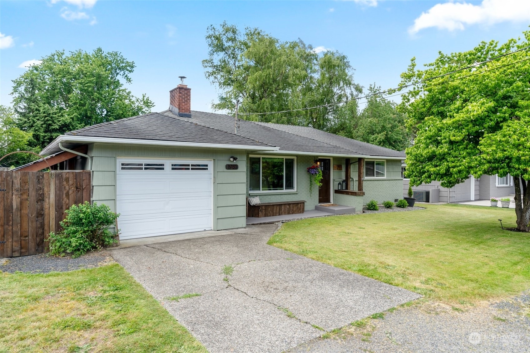 Property Photo:  1981 SW Snively Avenue  WA 98532 