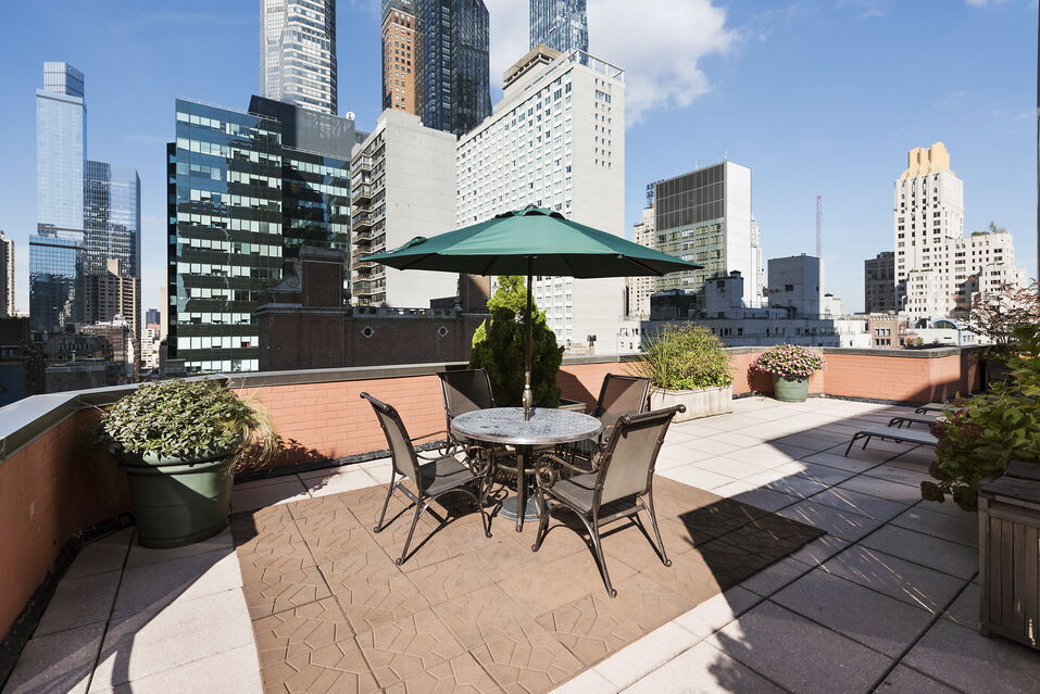 Property Photo:  77 W 55th Street 12J  NY 10019 