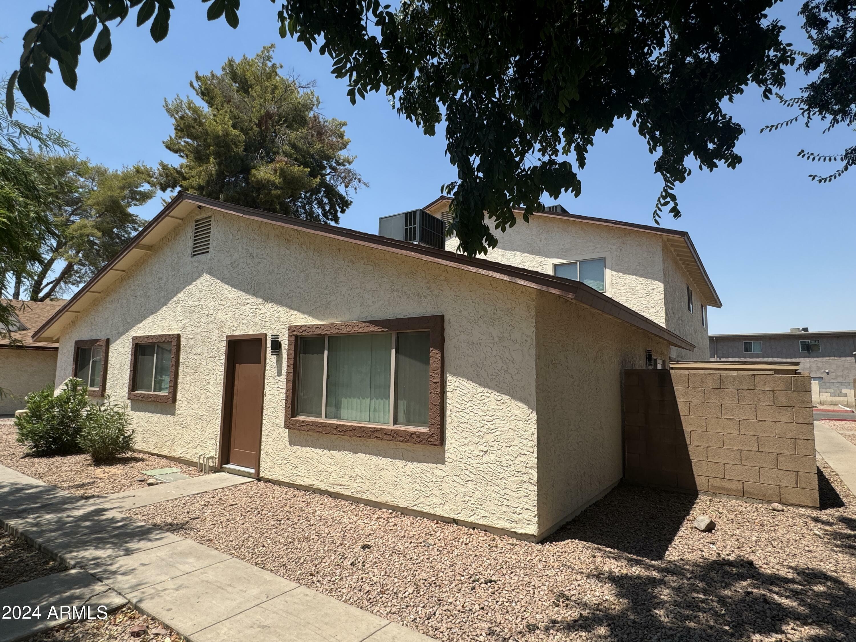 Property Photo:  860 E Brown Road 41  AZ 85203 