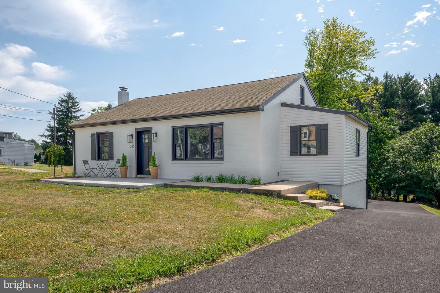 Property Photo:  240 S Reading Road  PA 17522 