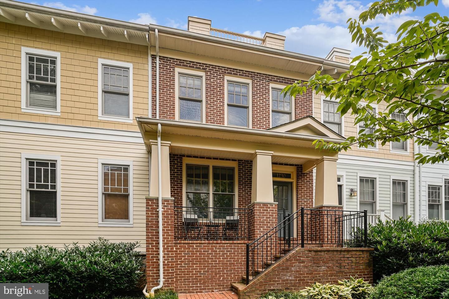 Property Photo:  1230 N Danville Street N  VA 22201 