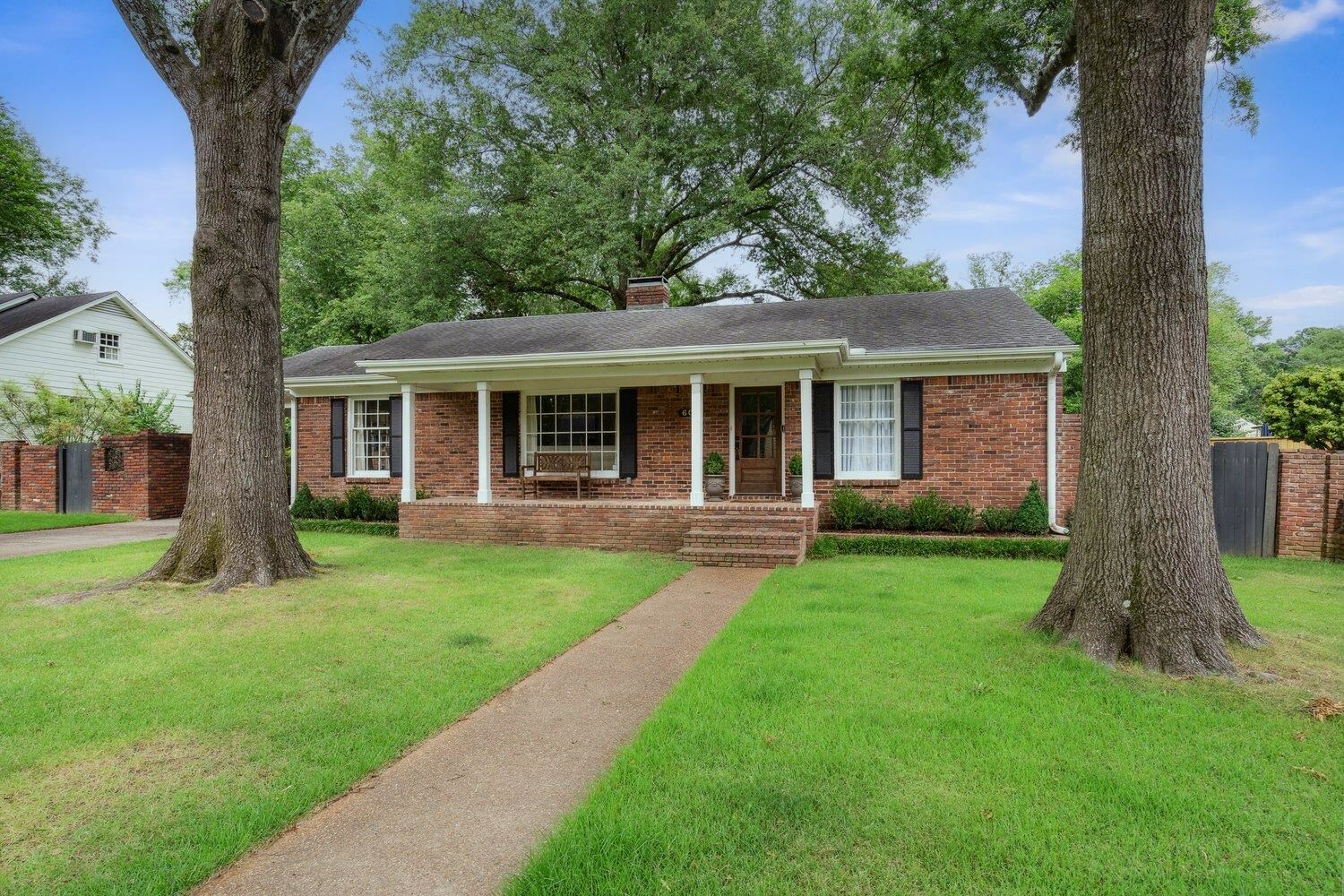 Property Photo:  60 Wallace Rd  TN 38117 