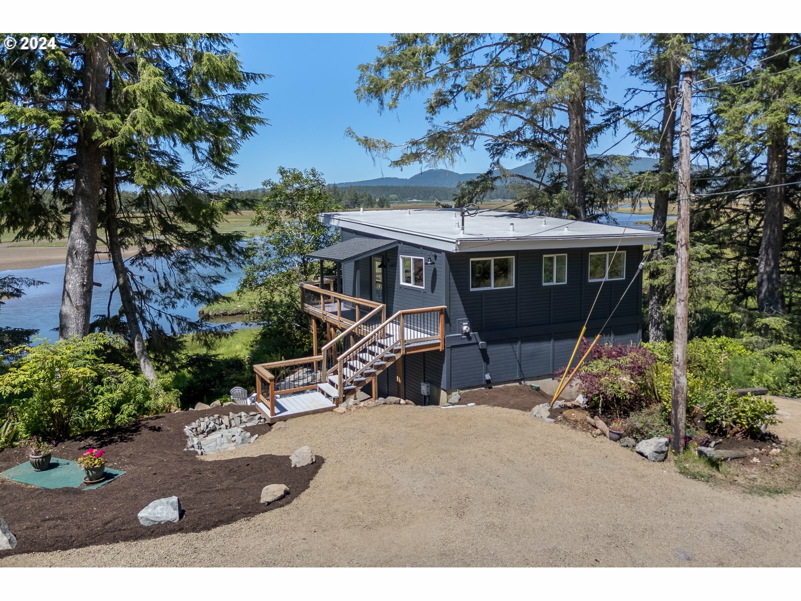 Property Photo: 25120 Sandlake Rd OR 97112