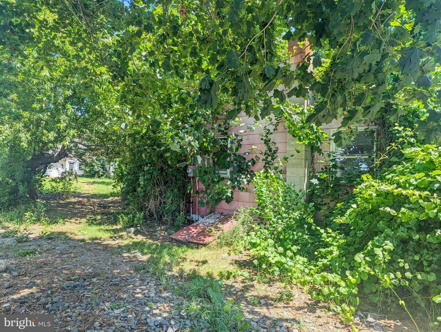 Property Photo:  1741 Burl Jacksonville  NJ 08505 