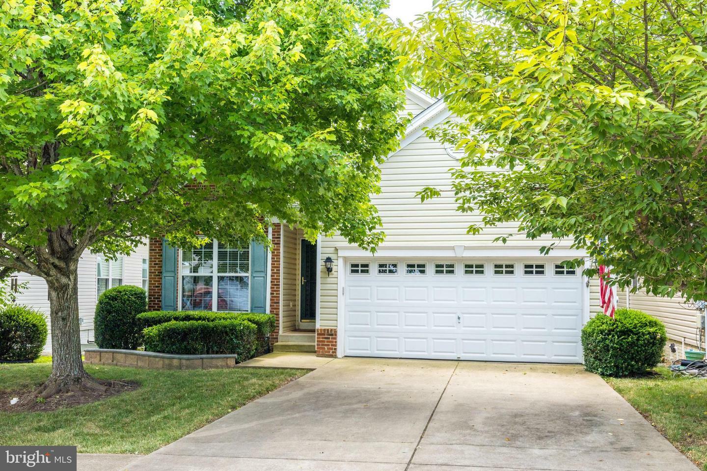 Property Photo:  98 Smithfield Way  VA 22406 