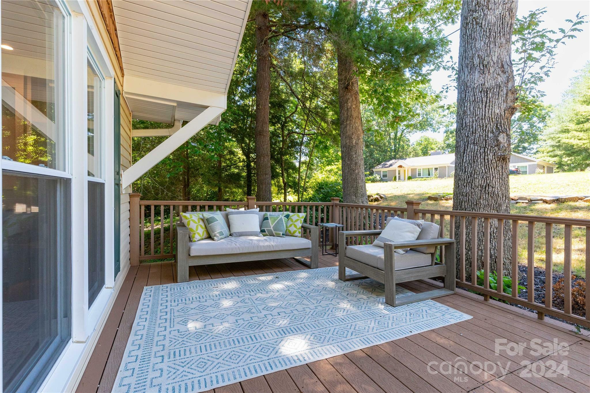 Property Photo:  47 Hampden Road  NC 28805 