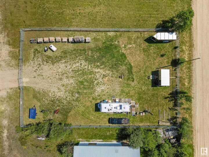 Photo de la propriété:  5126 50A Street  AB T0E 0K0 