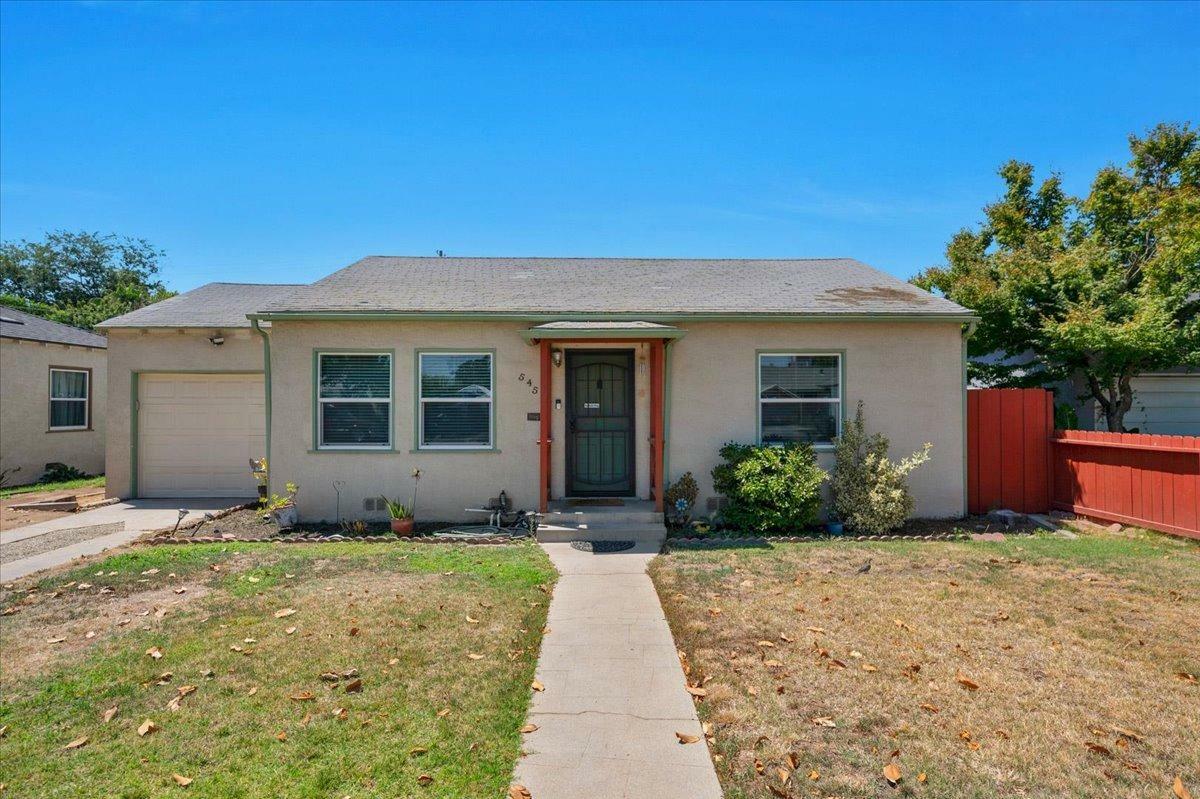 Property Photo:  545 W Vassar Avenue  CA 93705 