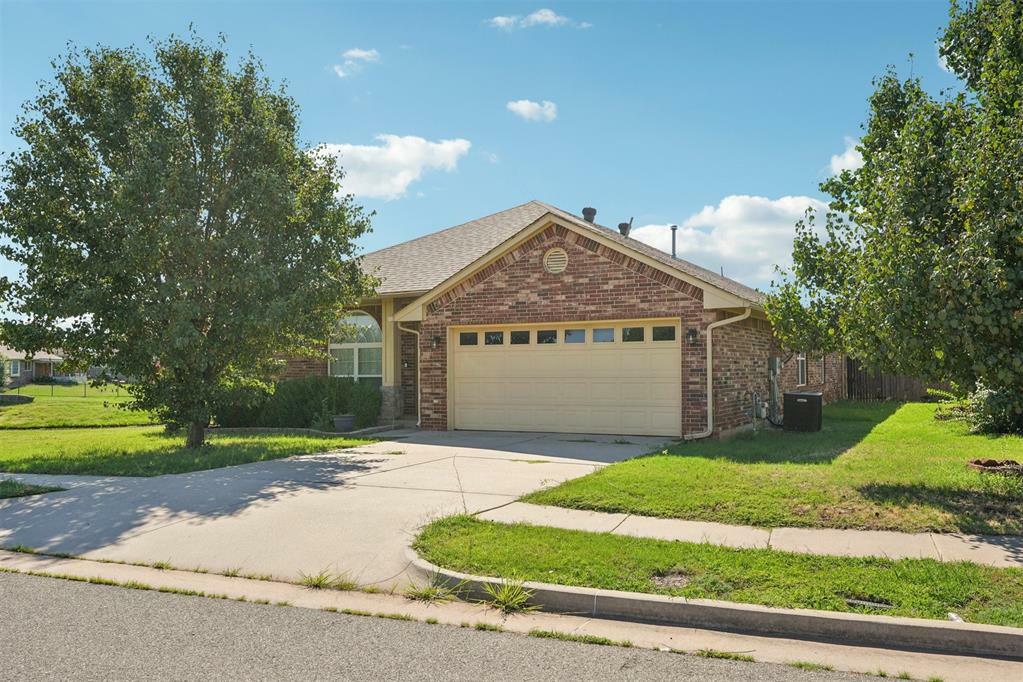 Property Photo:  7908 Woodbend Lane  OK 73135 