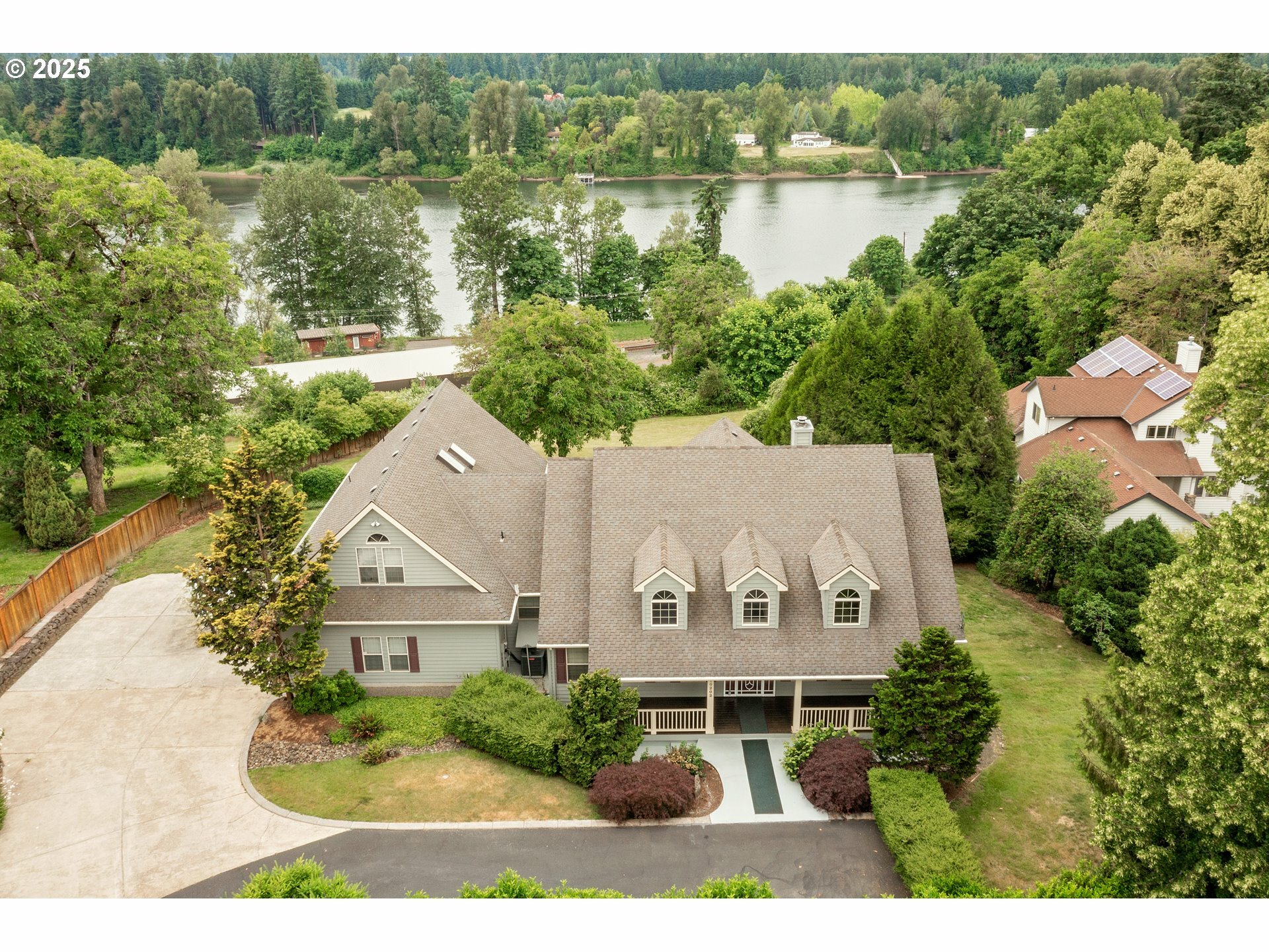 Property Photo: 10202 S New Era Rd OR 97013
