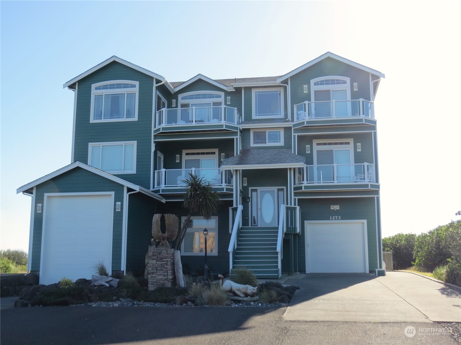 Property Photo:  1273 E Ocean Shores Boulevard SW  WA 98569 