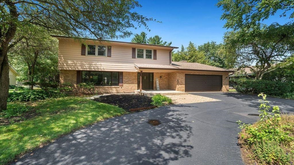 Property Photo:  1020 Brae Burn Lane  IL 61107 