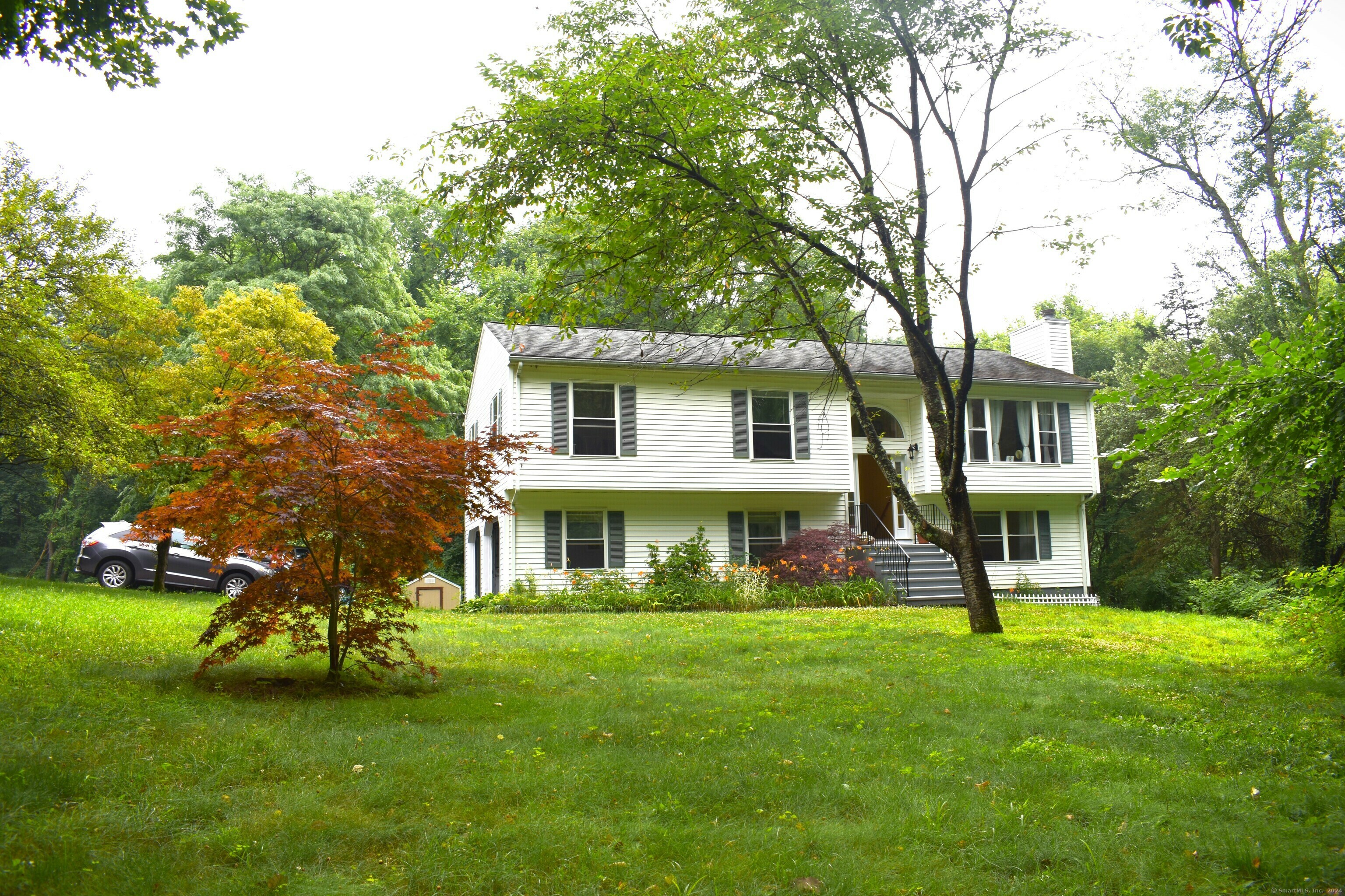 Property Photo:  71 Paradise Avenue  CT 06514 