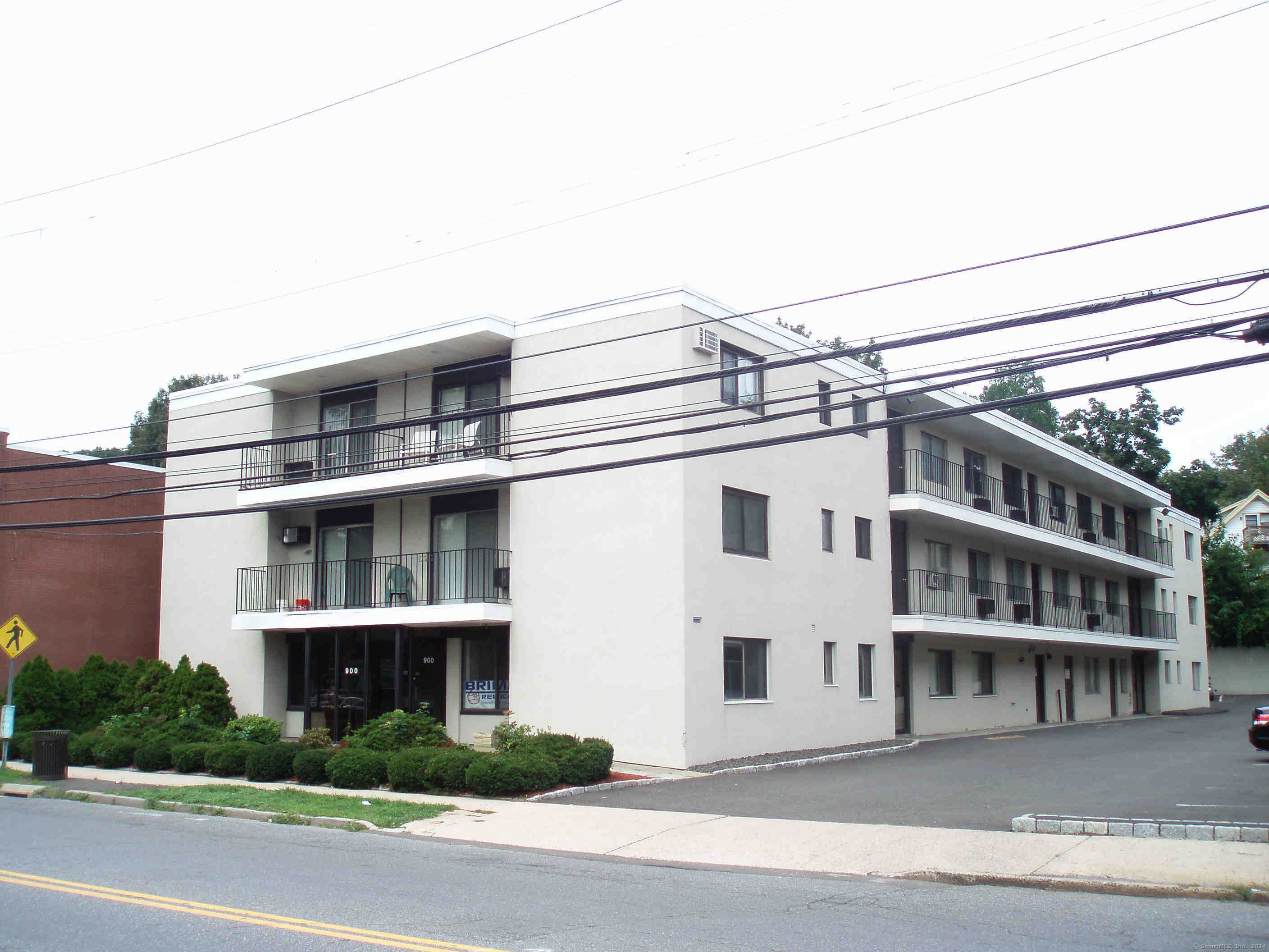 Property Photo:  900 Hope Street Apt 4C  CT 06907 