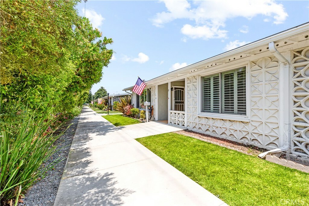 Property Photo:  1620 Monterey Road M2-12 F  CA 90740 