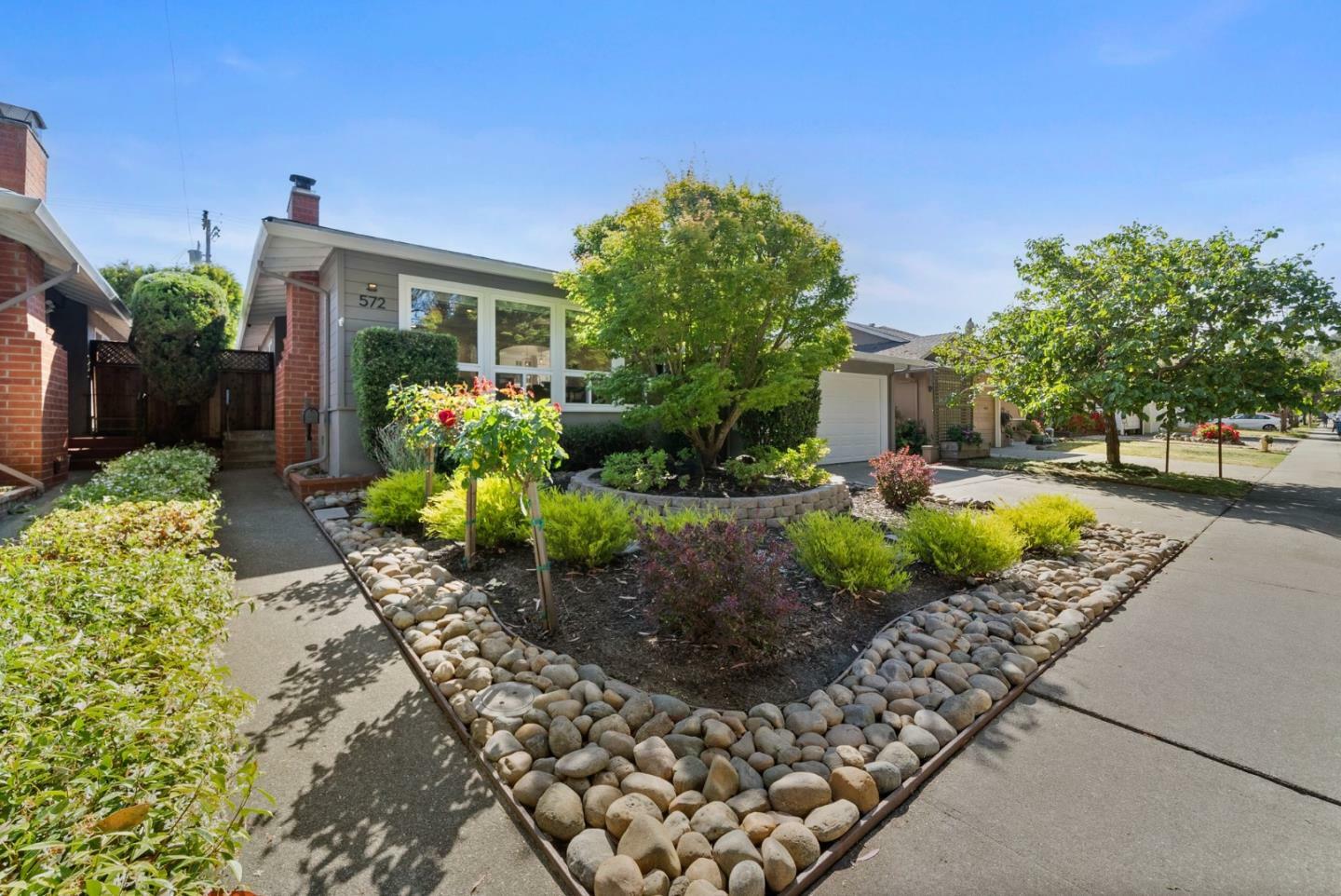 Property Photo:  572 Skyline Boulevard  CA 94066 