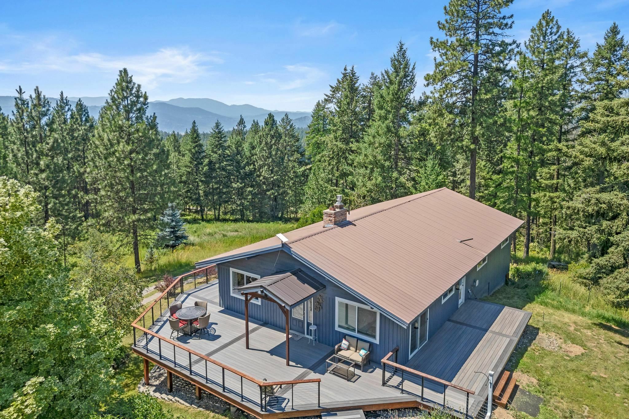 Property Photo:  2534 A United Coppermine Rd  WA 99109 