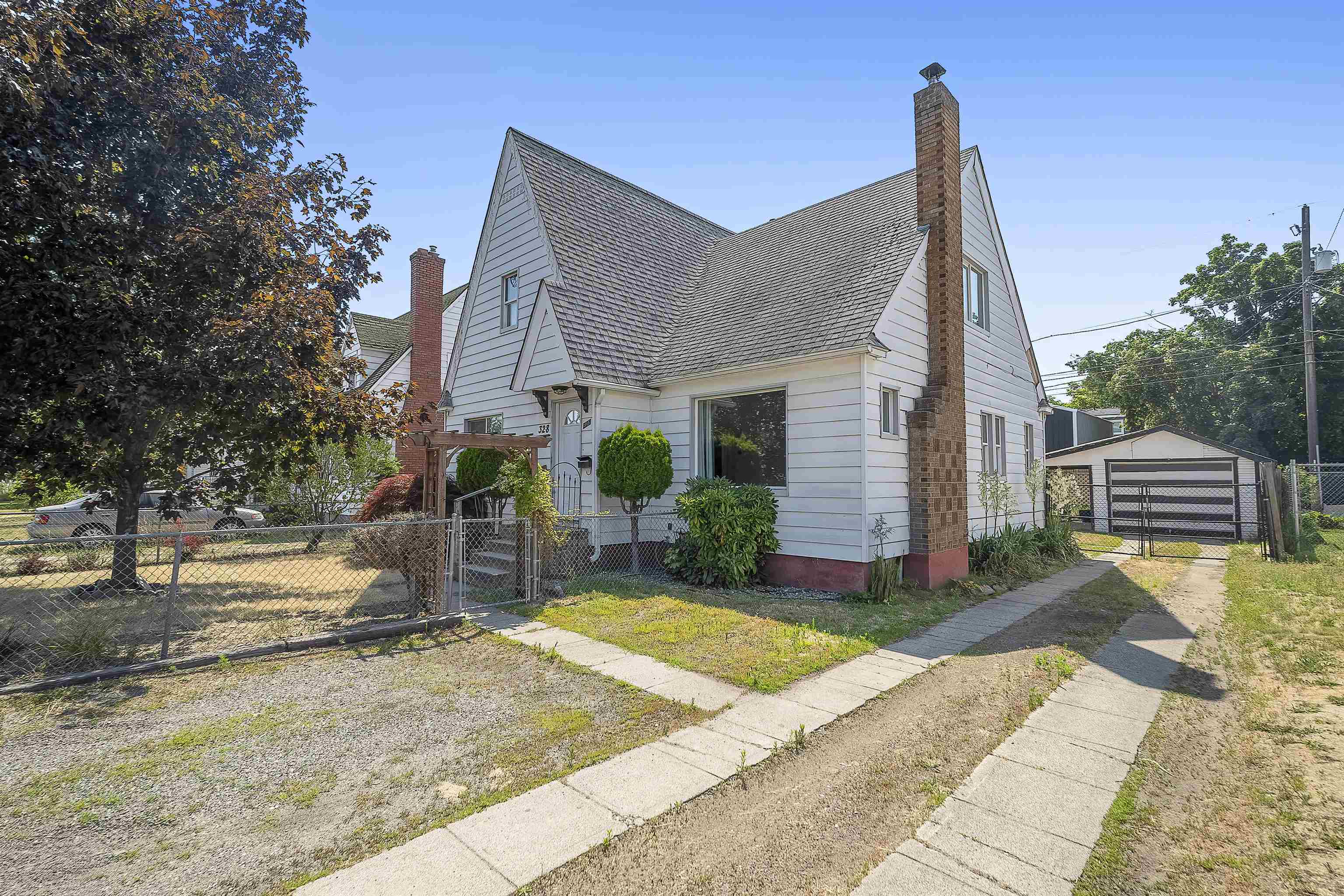 Property Photo:  328 E Wellesley Ave  WA 99207 