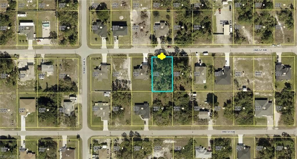 Property Photo: 3513 2nd St SW FL 33976