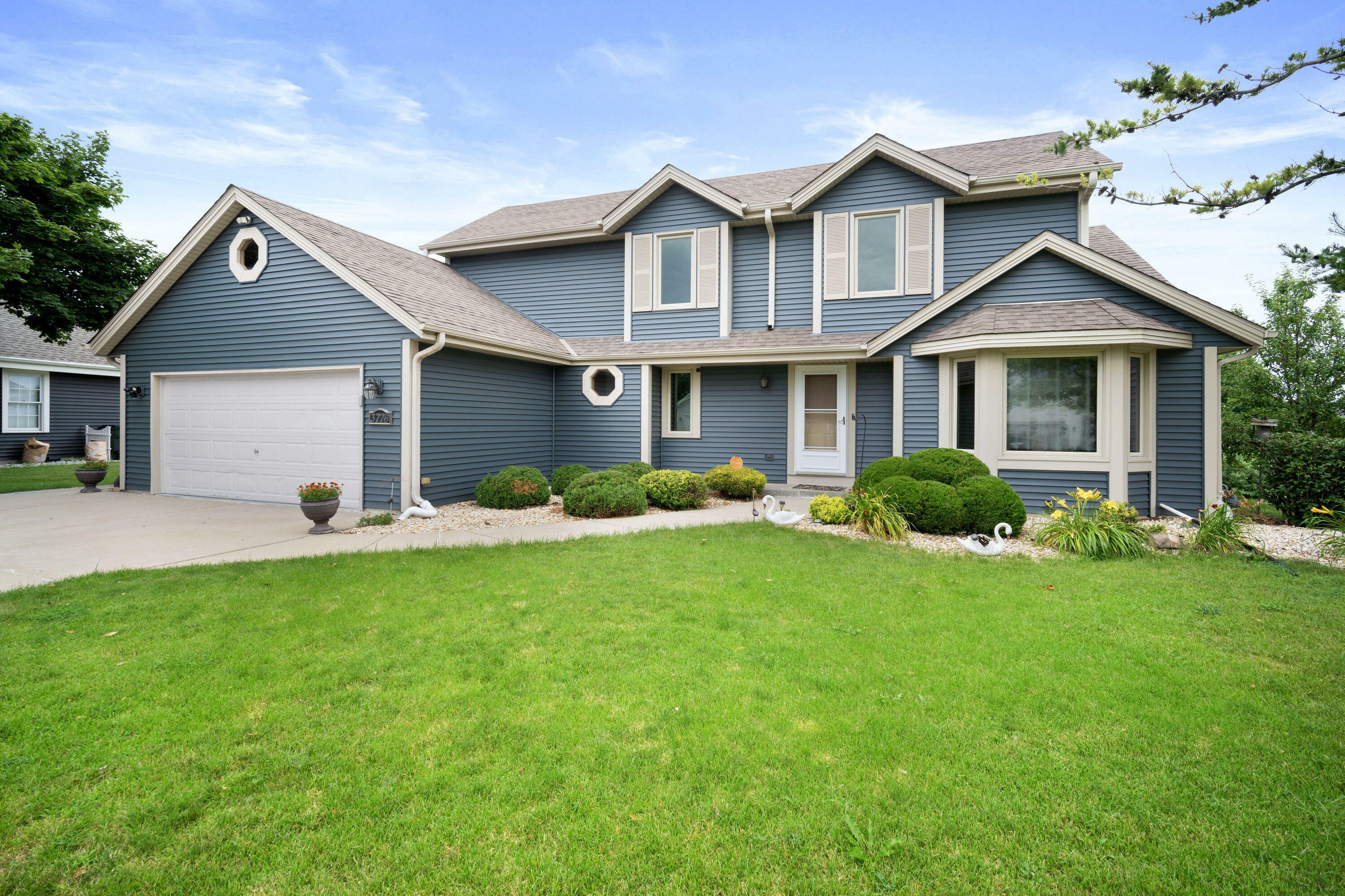 Property Photo:  3776 W Cypress Ln  WI 53132 