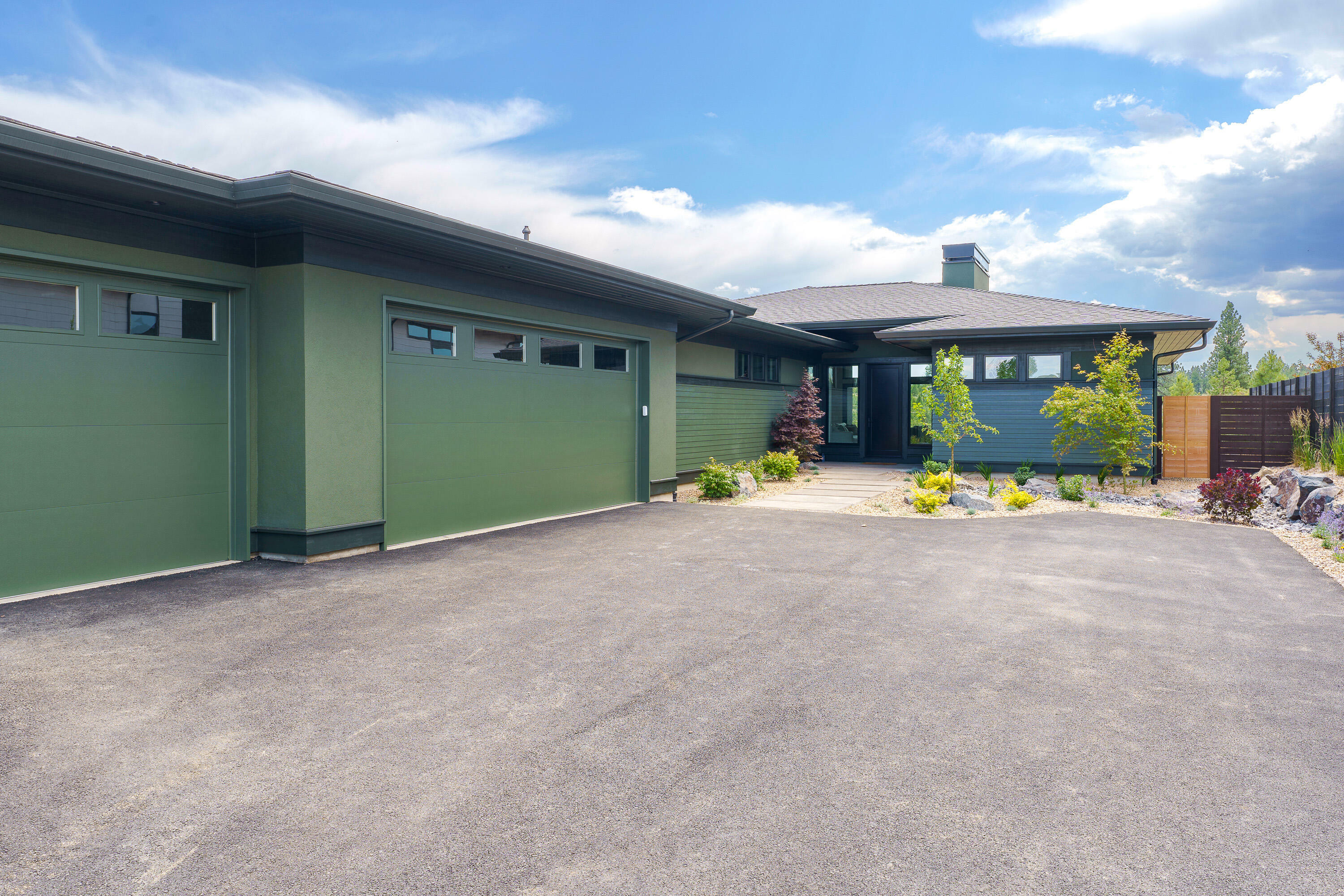 Property Photo: 1251 NW Stanhope Way Lot 250 OR 97703
