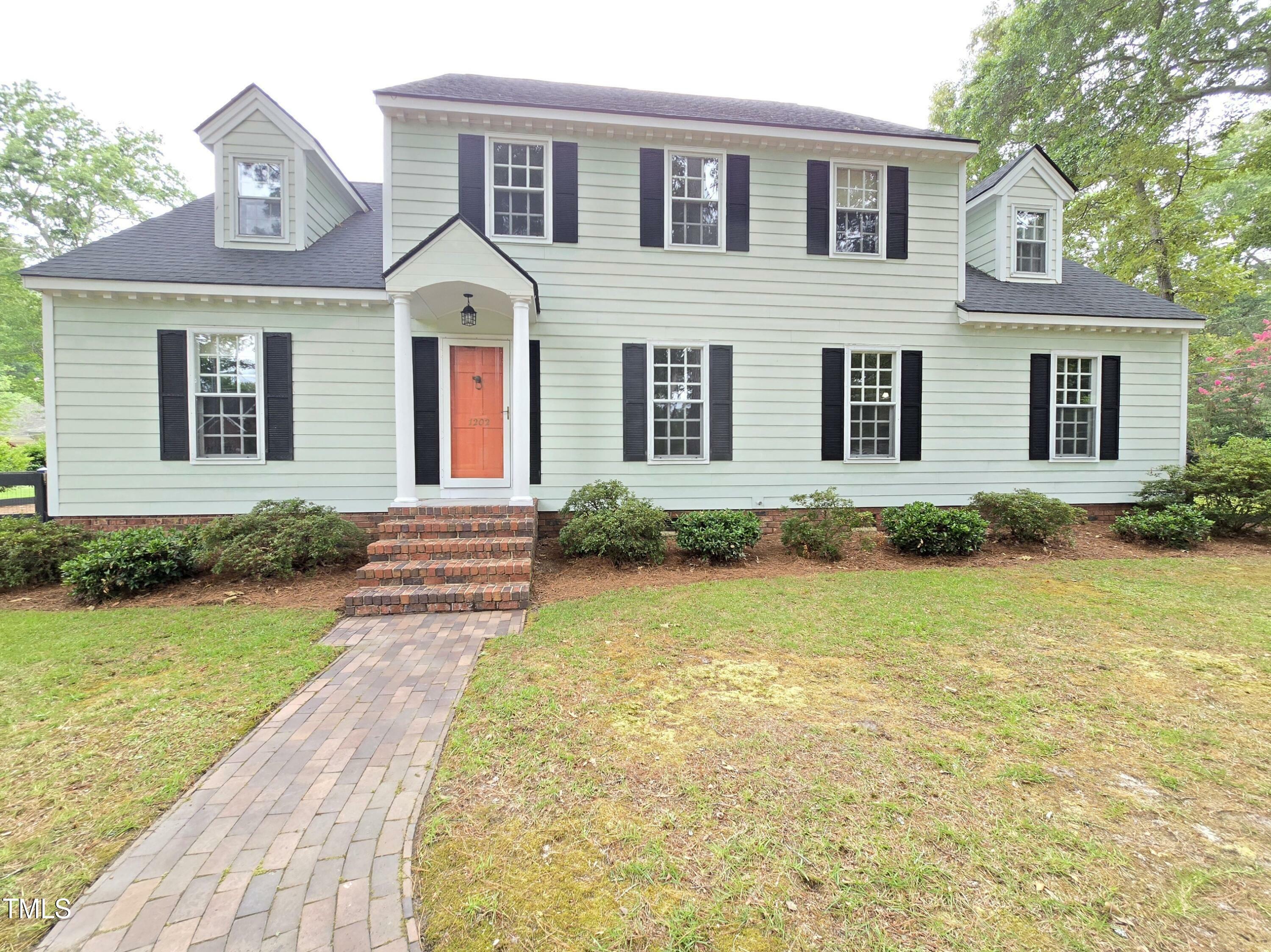 Property Photo:  1202 Chestnut Drive  NC 27577 