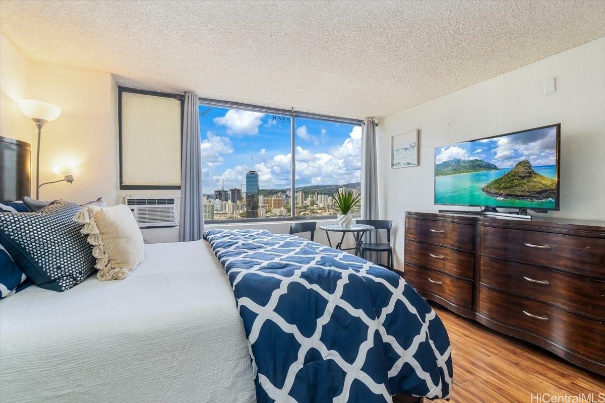 444 Niu Street 2808  Honolulu HI 96815 photo