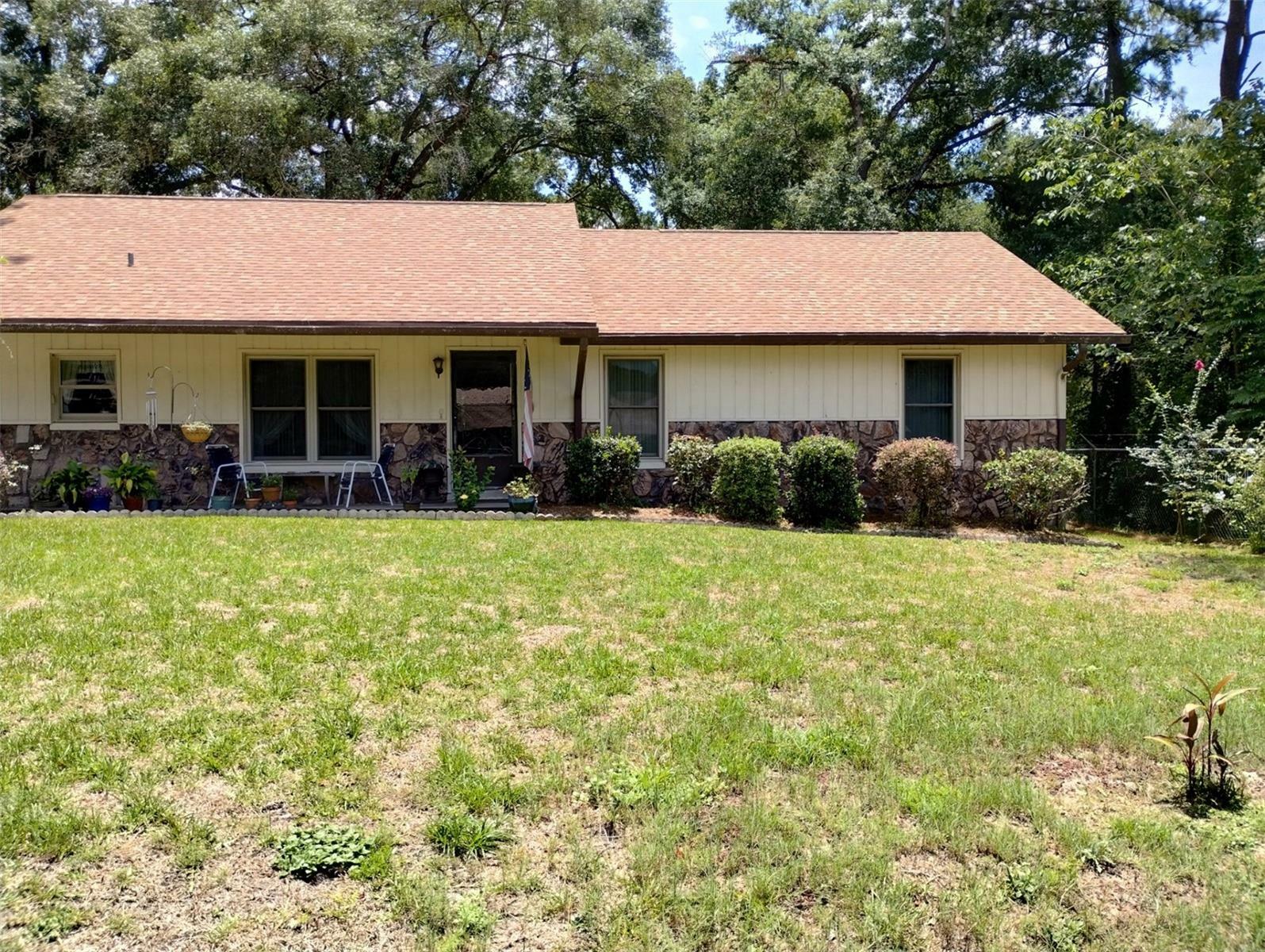 Property Photo:  2560 NE 46th Street  FL 34479 