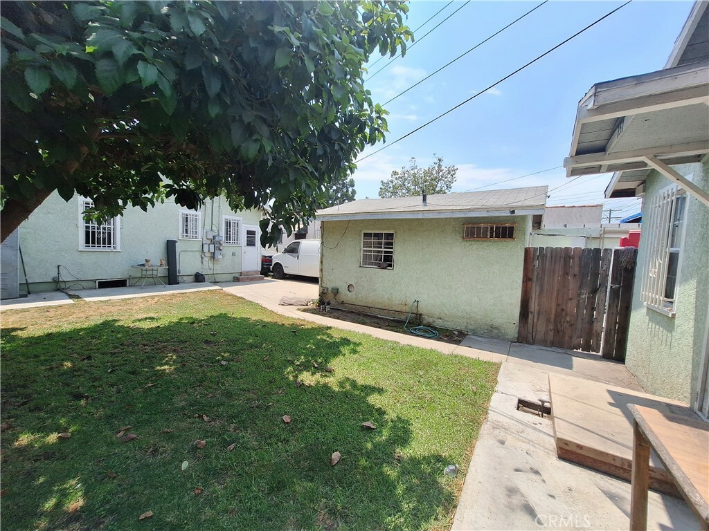 Property Photo:  157 W 71 Street  CA 90003 