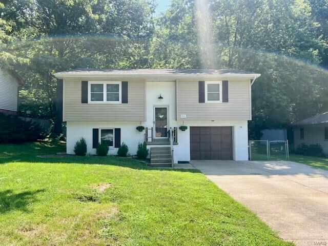 Property Photo:  404 S Shawnee Boulevard  MO 63755 