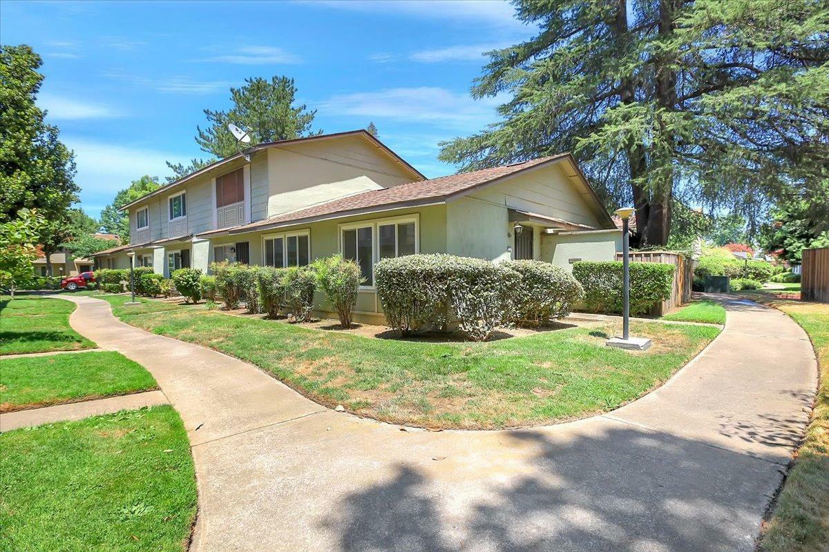 Property Photo:  8748 Woodman Way E  CA 95826 