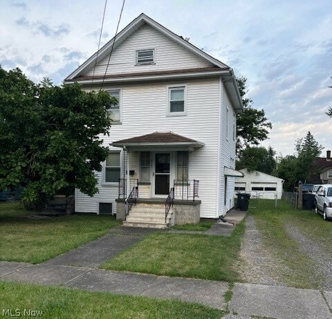 Property Photo: 915 Belvedere SE OH 44484