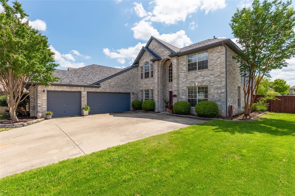 Property Photo: 1536 Spring Lake Drive TX 76248